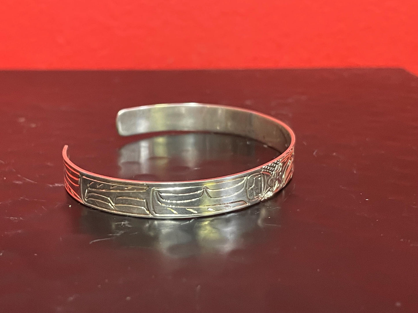 Stunning 2 1/2 inch wide indigenous first nations northwest coast Sterling Silver Eagle bracelet amazing detail