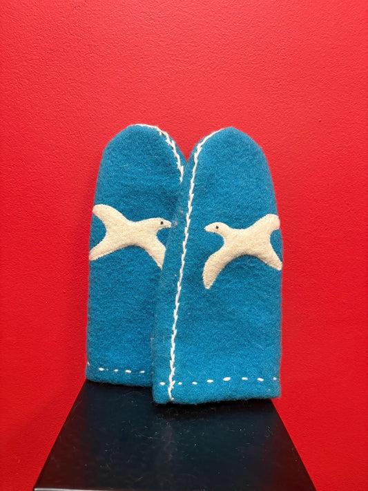 Beautiful Inuit felt antique felt mittens  11 x 5 wide  beautiful condition  very rare  could be worn or collected