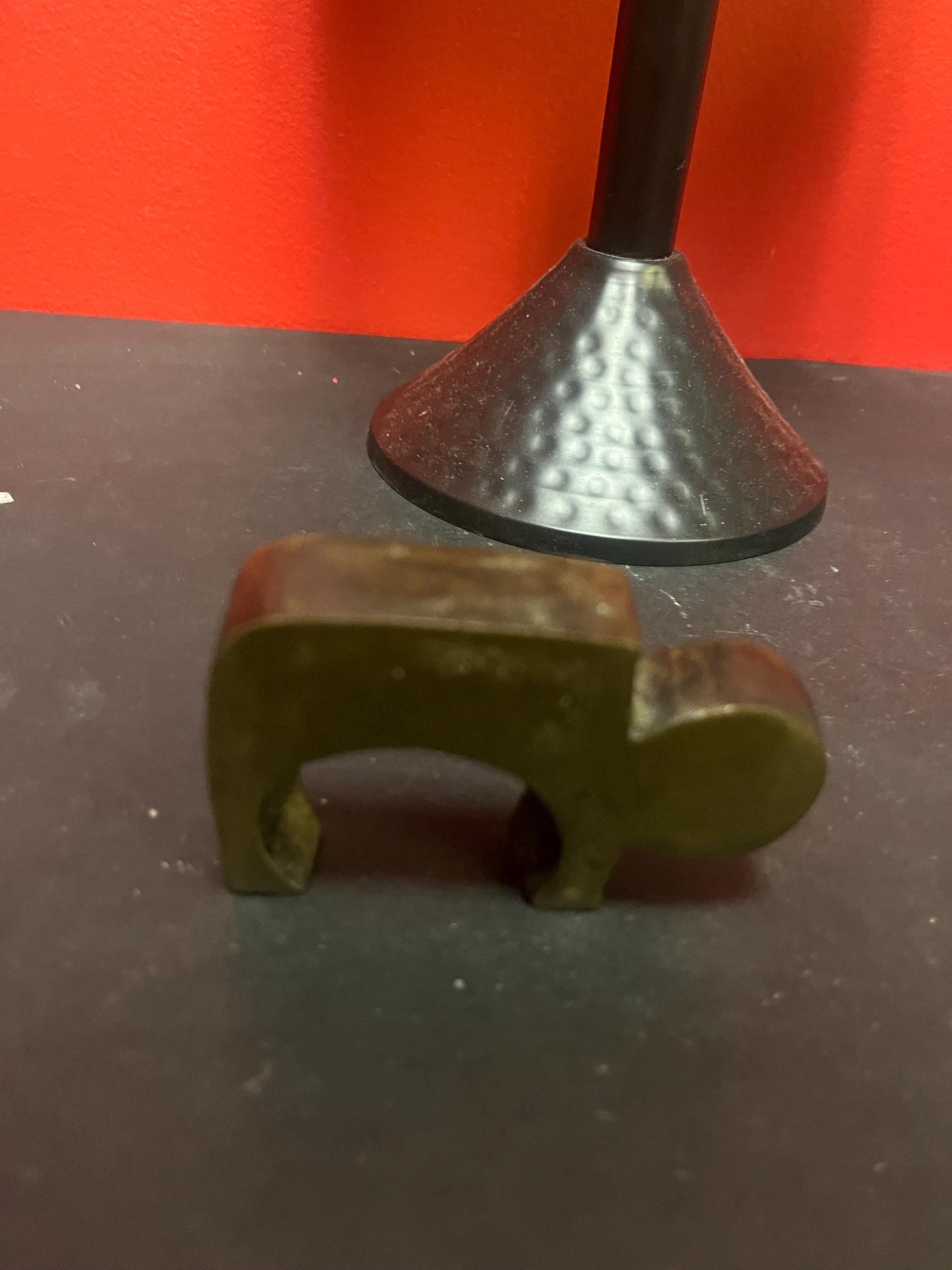 Lovely bronze animal great paperweight 3 inches long