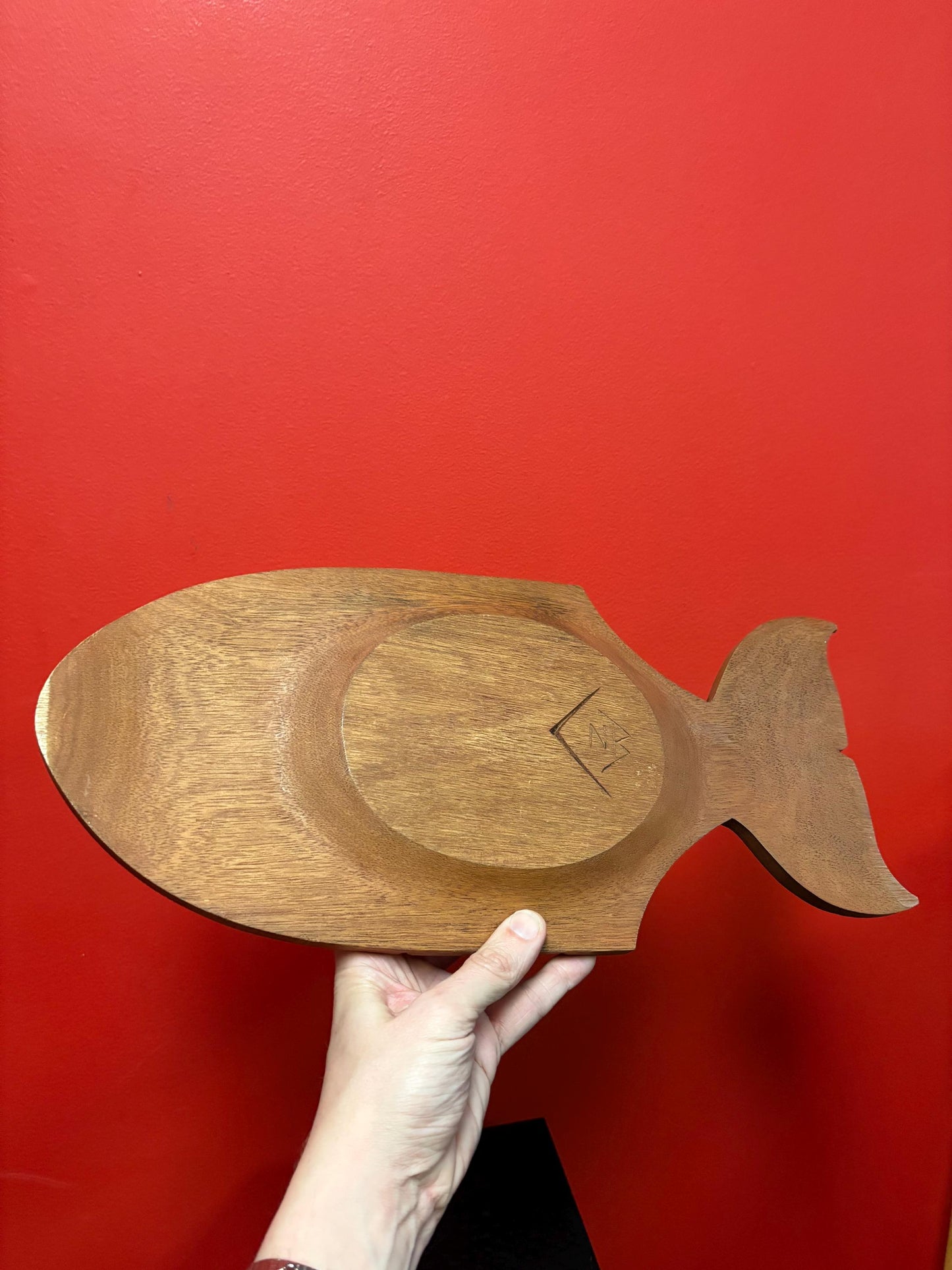 Stunning Canadian indigenous First Nations north west coast 17 x 9 inch wood feast bowl in shape of a salmon - Norman Bob