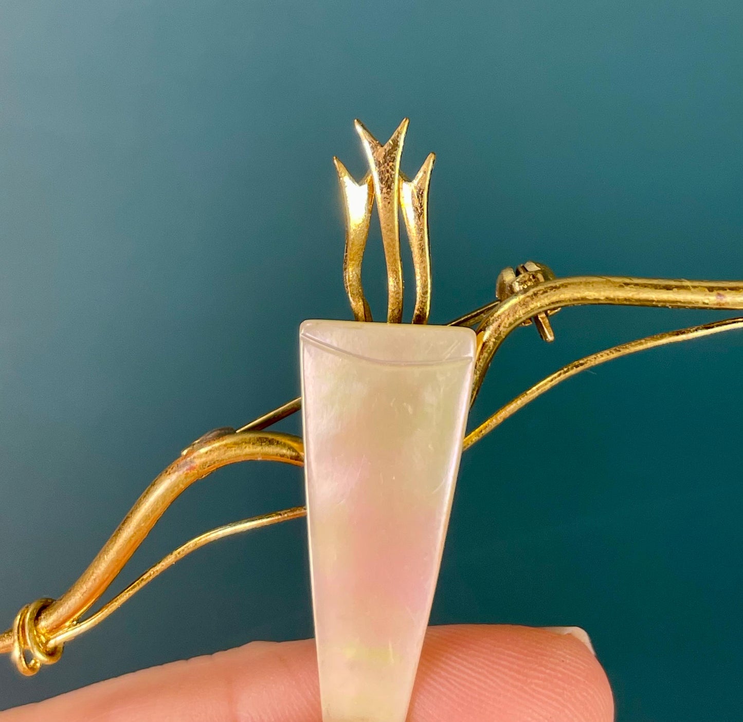 2.75 inch Mother of Pearl Bow and Arrow Brooch