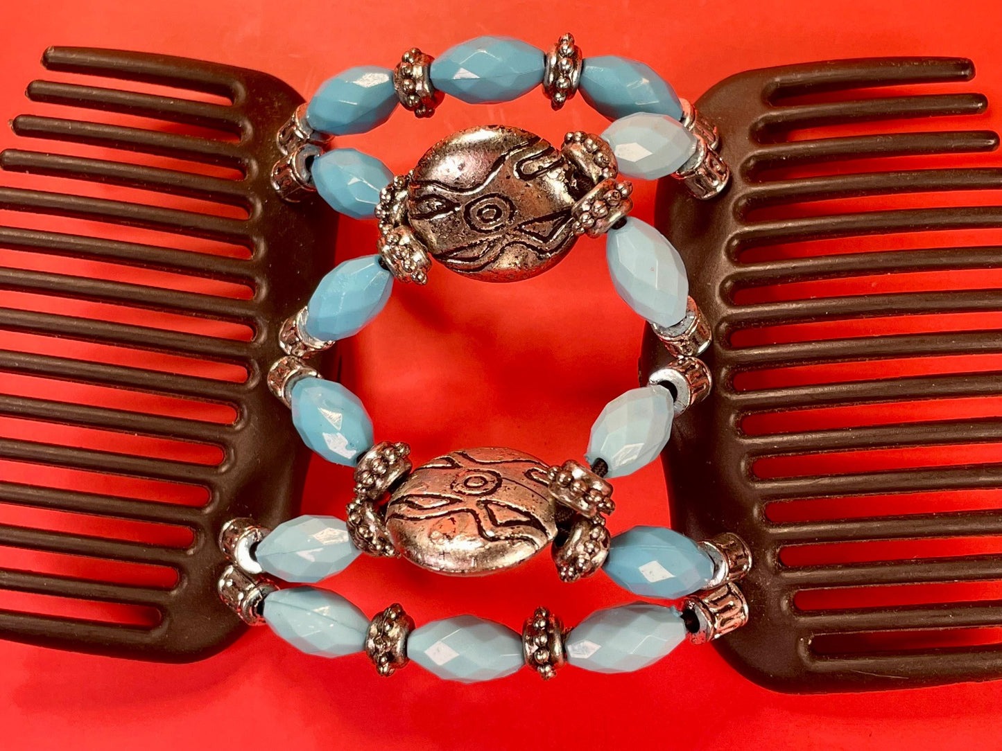 Vintage Magic Moments Hair Comb Accessory