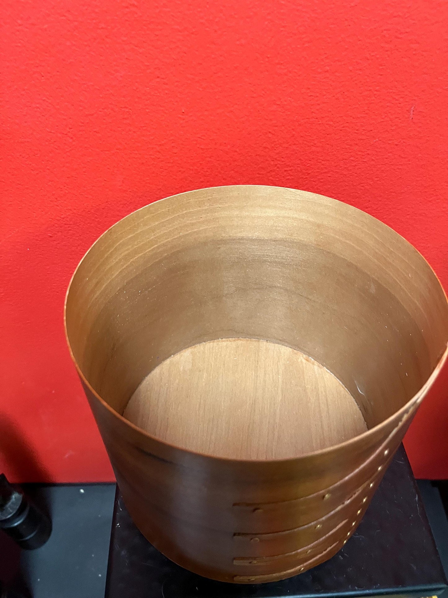 Beautiful 7 x 6 high mid-century modern shake of style teak tissue box  see photos  great value