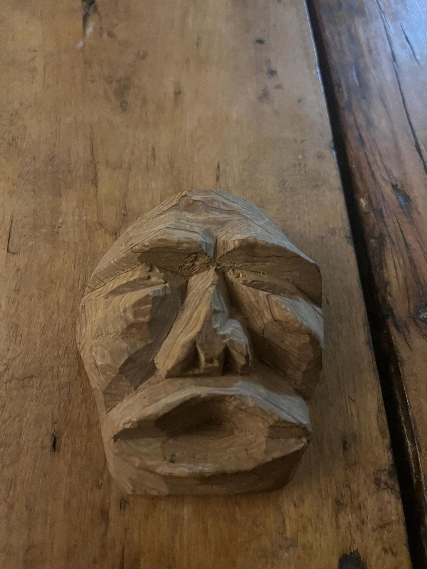 Lovely indigenous First Nations primitive 3 inch mask - signed  great value   ready to hang