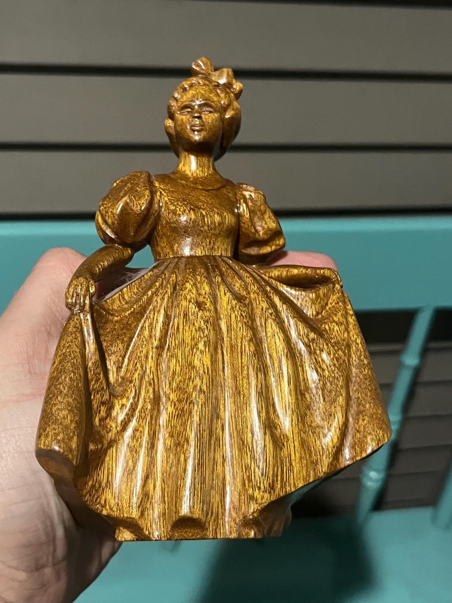 6 inch high signed carved wooden statue of a lady belle wonderful detail super price