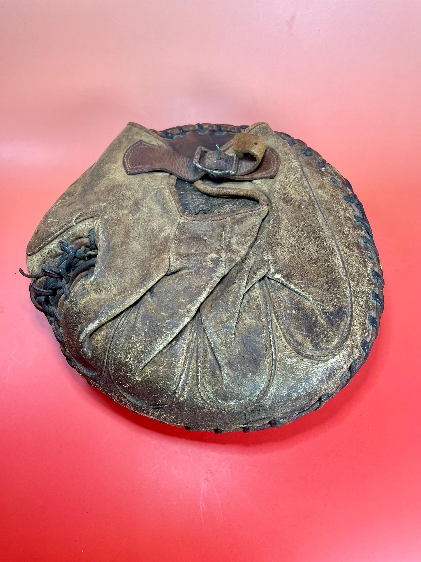 Fabulous antique leather baseball catchers mitt great gift for the baseball enthusiast