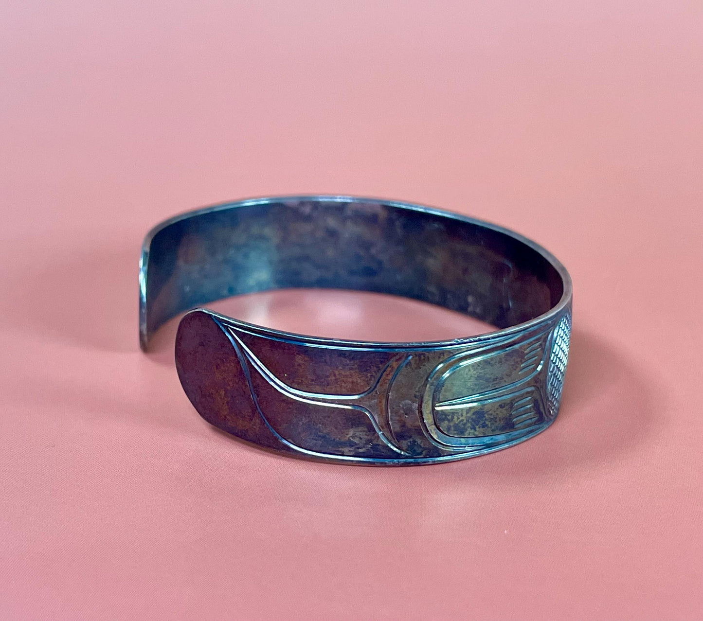 Stunning 2 1/2 inch wide indigenous first nations northwest coast Sterling Patti Seaweed Raven bracelet amazing detail