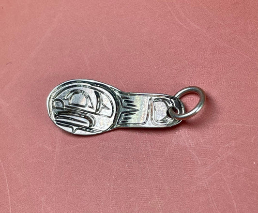 Beautiful indigenous first nations Pacific northwest coast signed beaver pendant