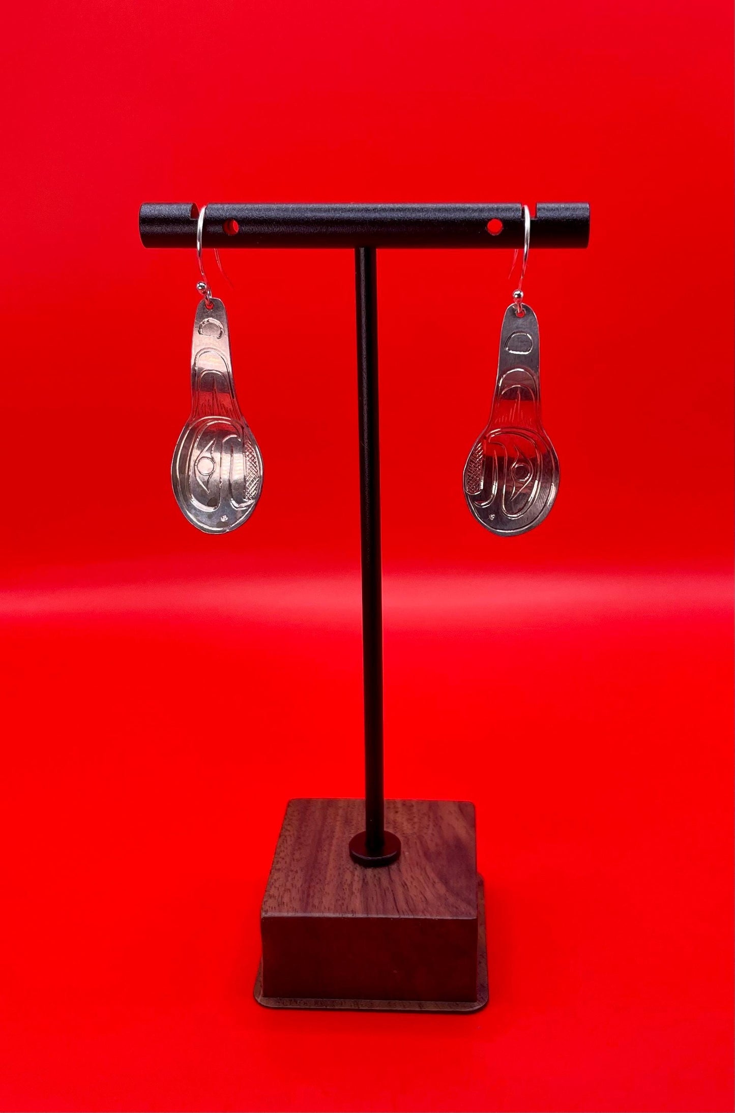 Beautiful indigenous first nations Tony Hunt sterling silver otter earrings