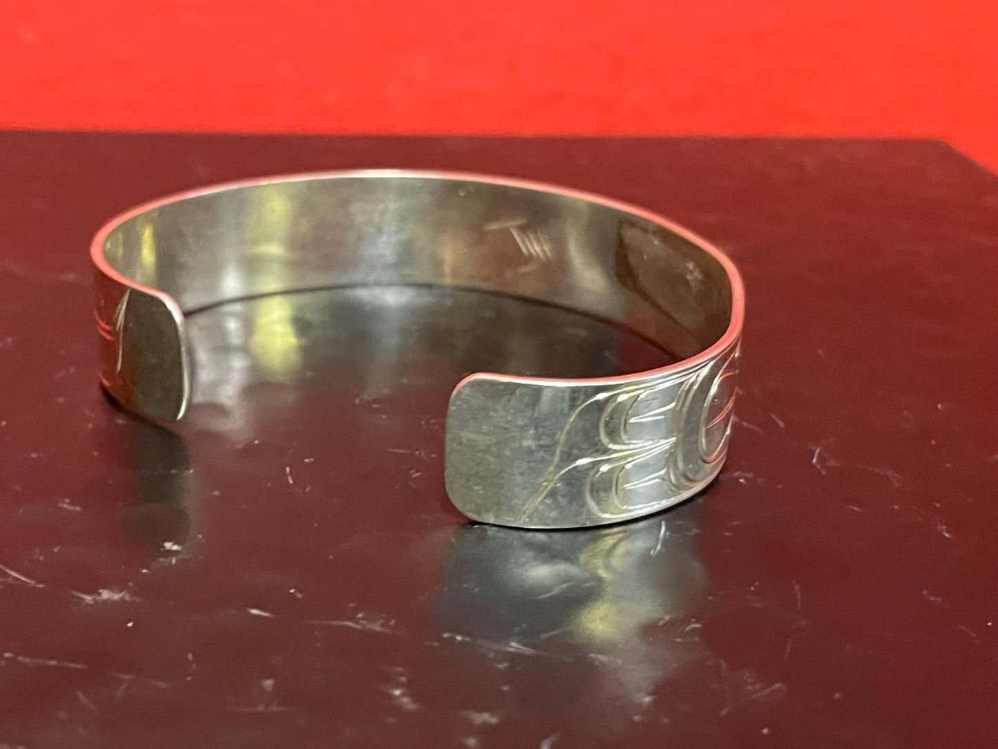 Stunning 2 1/2 inch wide indigenous first nations northwest coast Sterling Tony Hunt thunderbird bracelet amazing detail