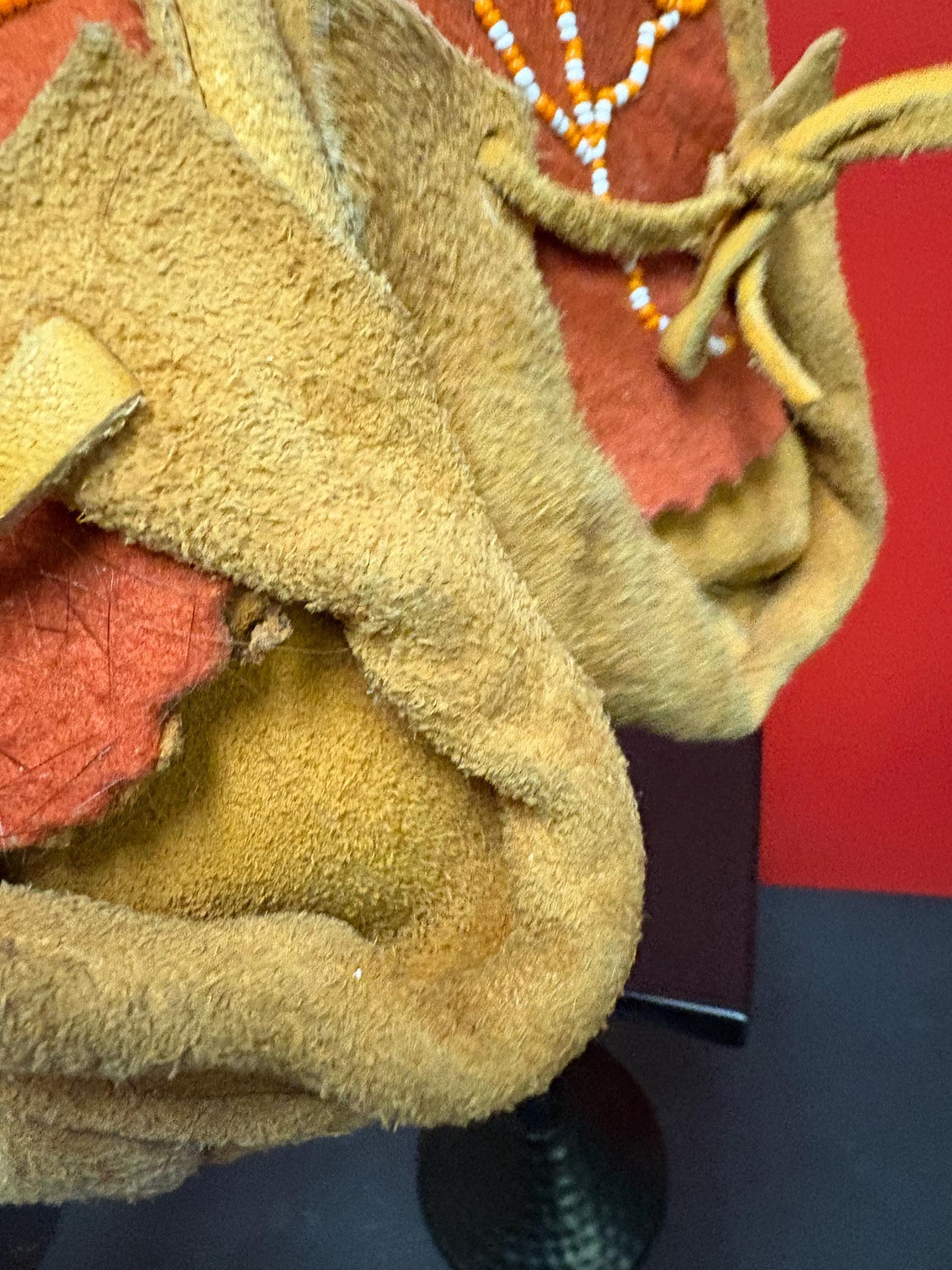 Beautiful indigenous first nations leather and beaded moccasin shoes - 7.5 inches long probably decoration great price