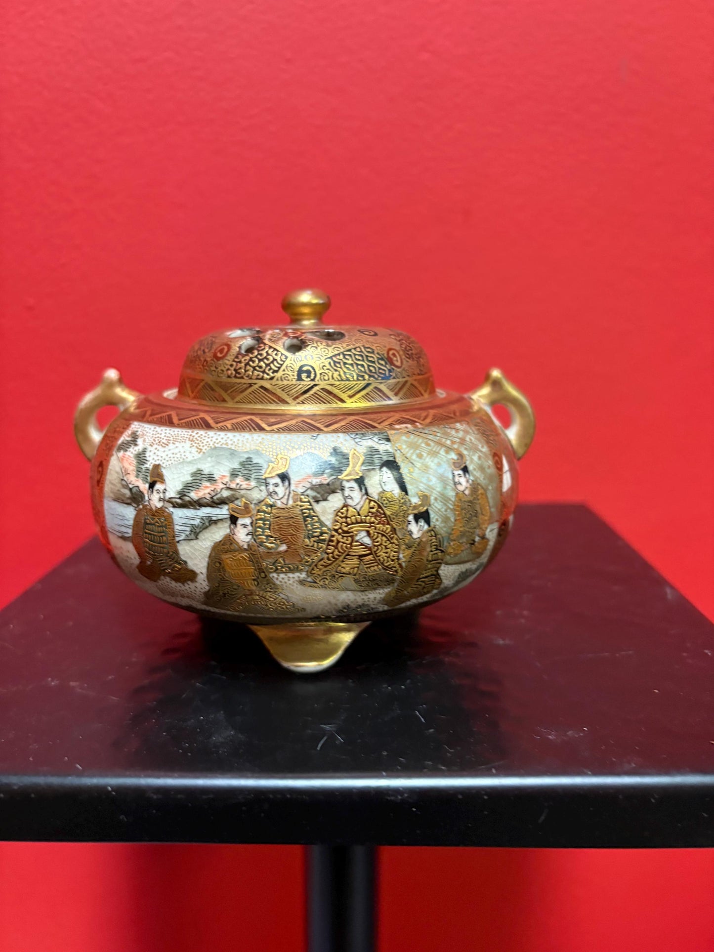 Lovely antique Japanese signed detailed Satsuma 4 x 4 lidded jar wonderful piece in mint condition Collector take notice