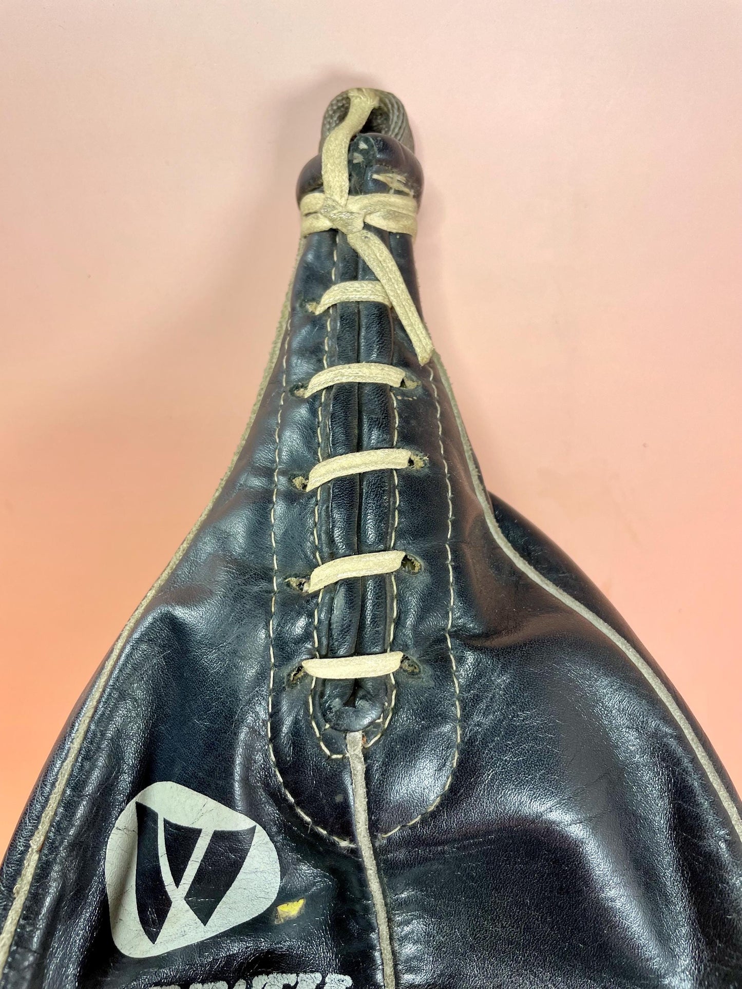 Vintage Winnwell SB 10 Leather Speed Bag Classic Canadian Boxing Collectible