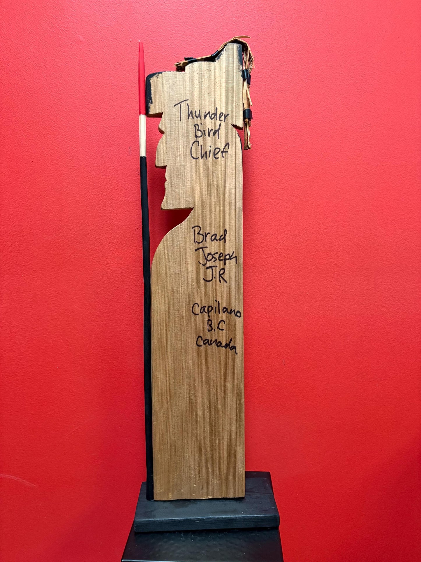 Beautiful indigenous first nation  Squamish artist Bradley Joseph JR Thunderbird chief statue on stand  great detail  24 inches tall