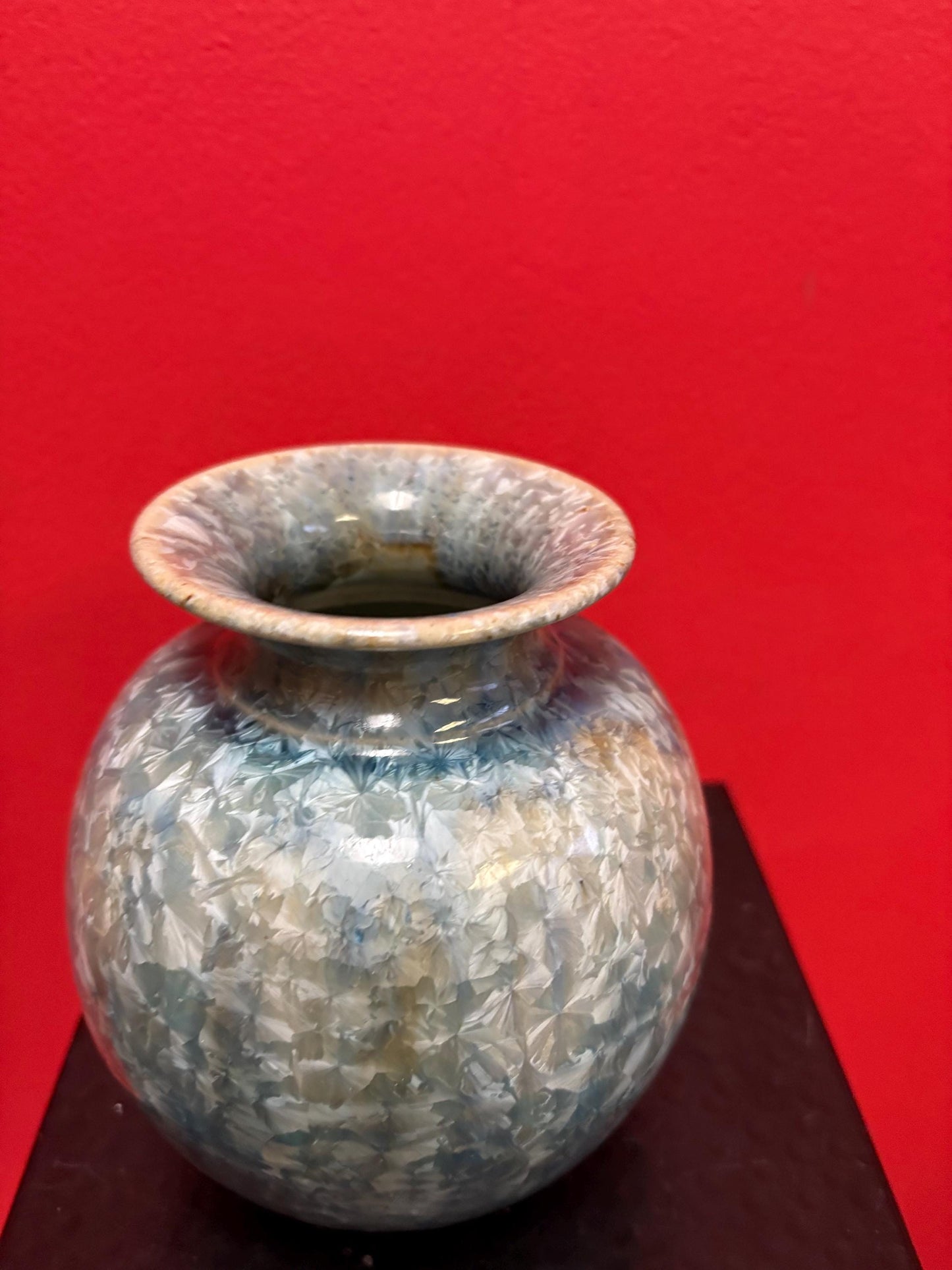 Canadian signed studio pottery 6 inch vase with amazing glaze dynamite colour great value