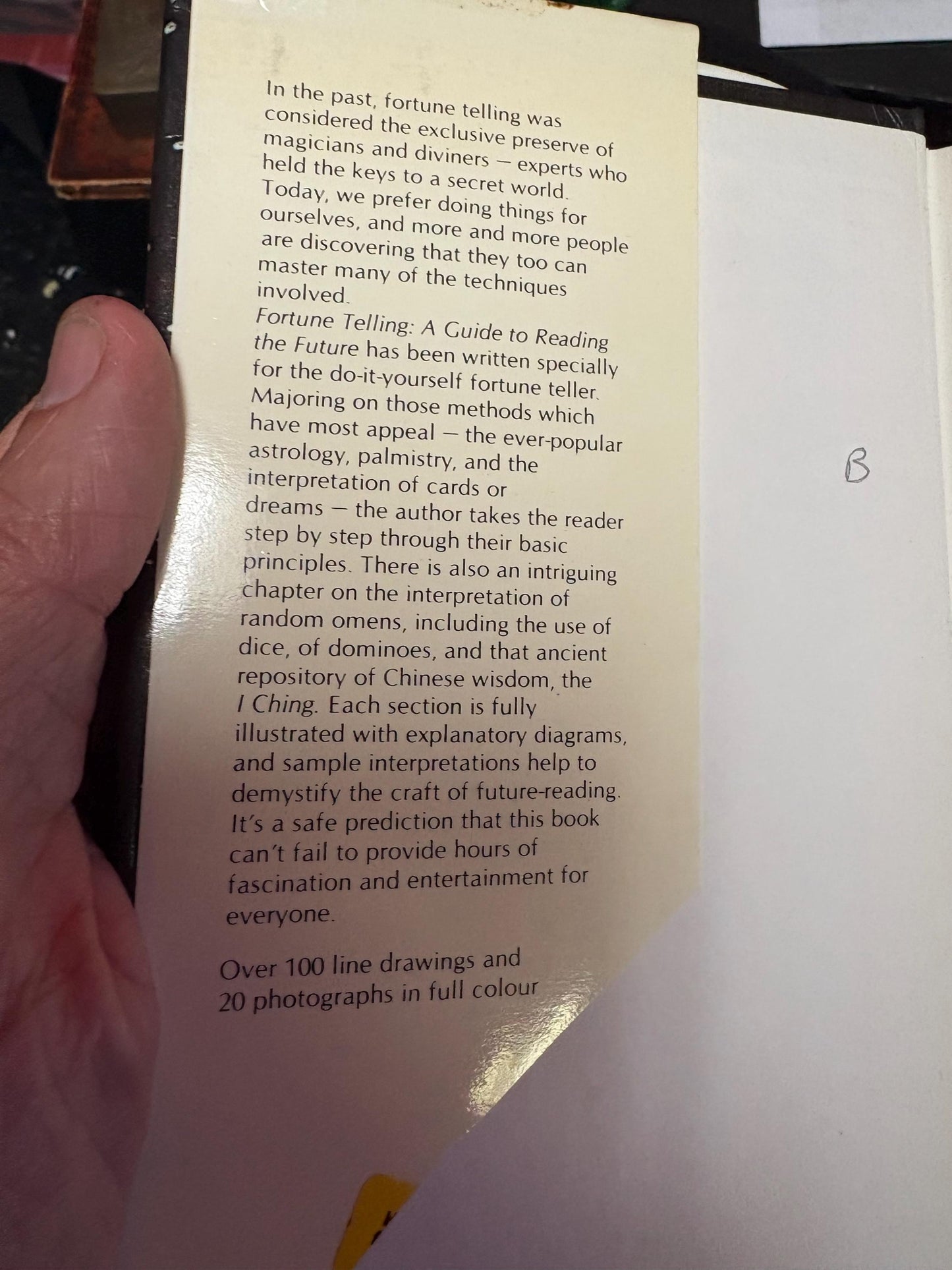 Amazing fortune telling 1978 first edition book by Douglas Hill in good condition super cool diagrams, etc. perfect gift this is a wow