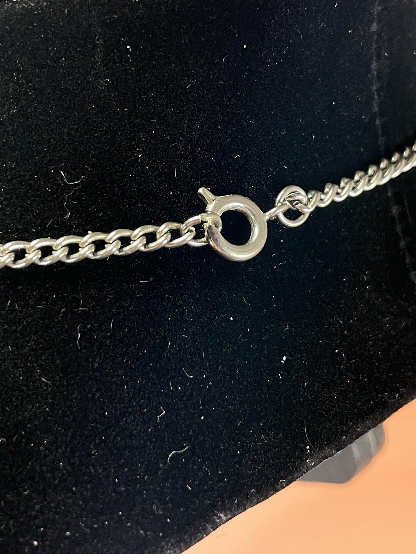 Very cool Vancouver 1.75 inch brutalist pendant chain included