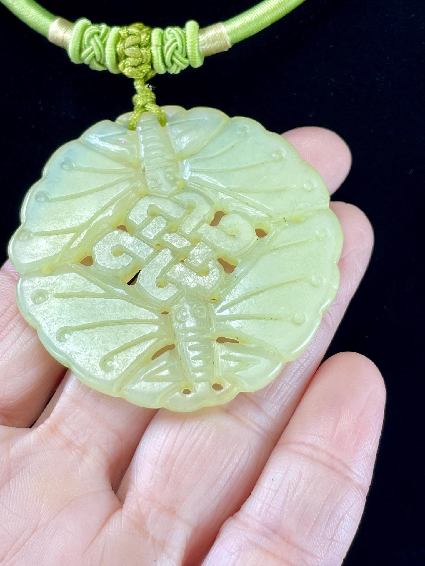 16 inch beautiful Chinese jade necklace with 2.25 inch Buddha pendant stunning