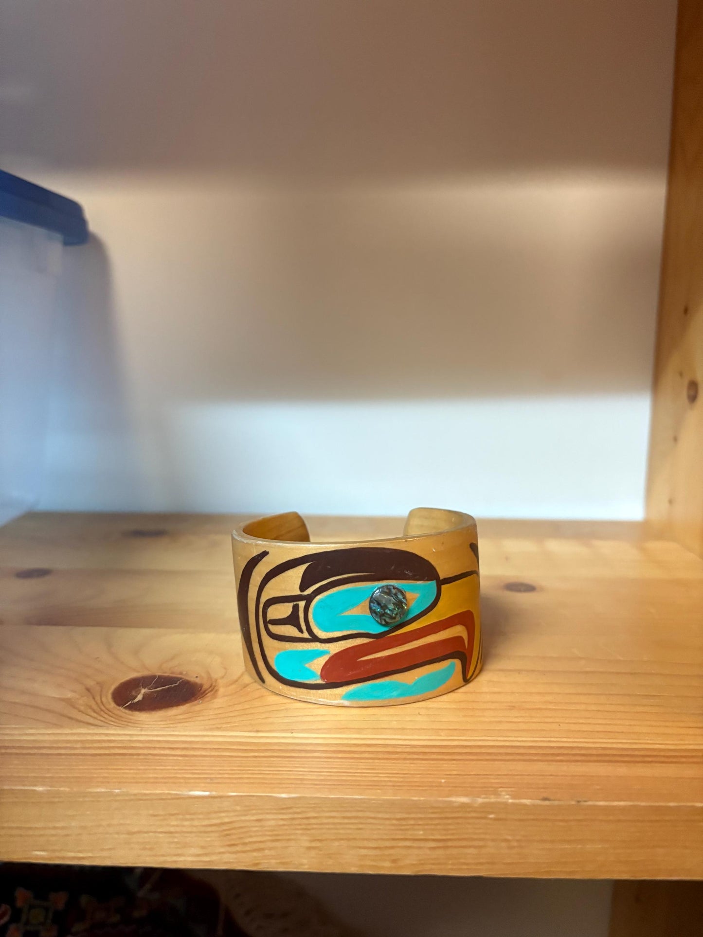 Fabulous indigenous first nation Pacific Northwest Coast 3 x 2 high signed in detailed Raven bracelet Cuff with abalone eye cedar beauty