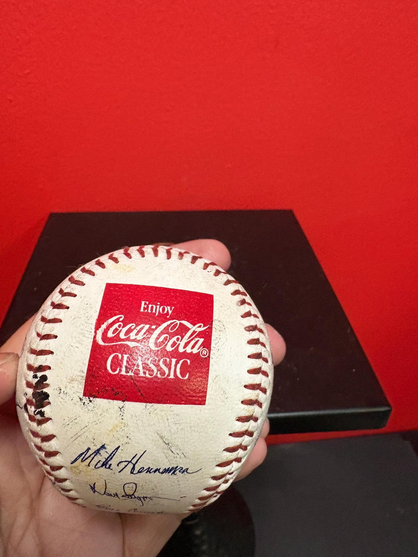 Amazing 1960s? Detroit Tigers team signed baseball. great gift great price American baseball history
