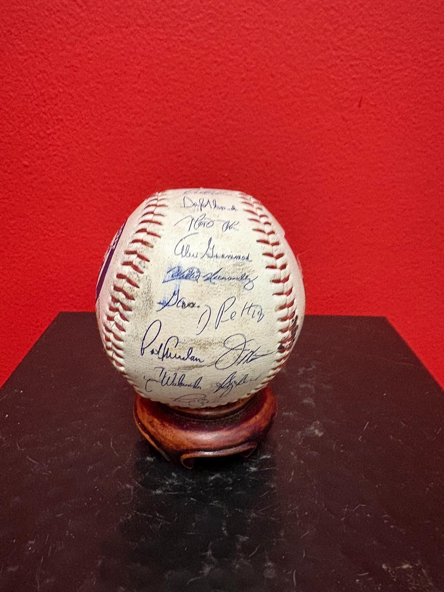Amazing 1960s? Detroit Tigers team signed baseball. great gift great price American baseball history