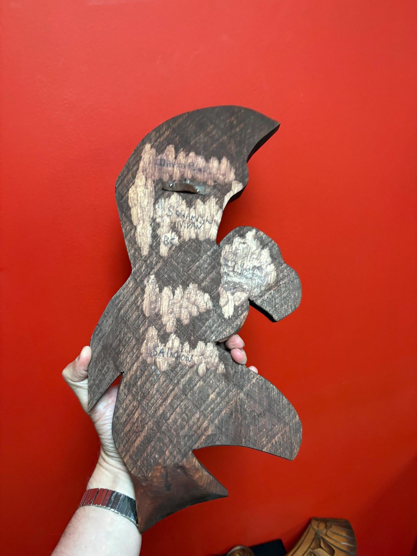 Huge 17 x 9 high signed indigenous First Nations cedar Eagle and salmon transformation plaque  great detail -