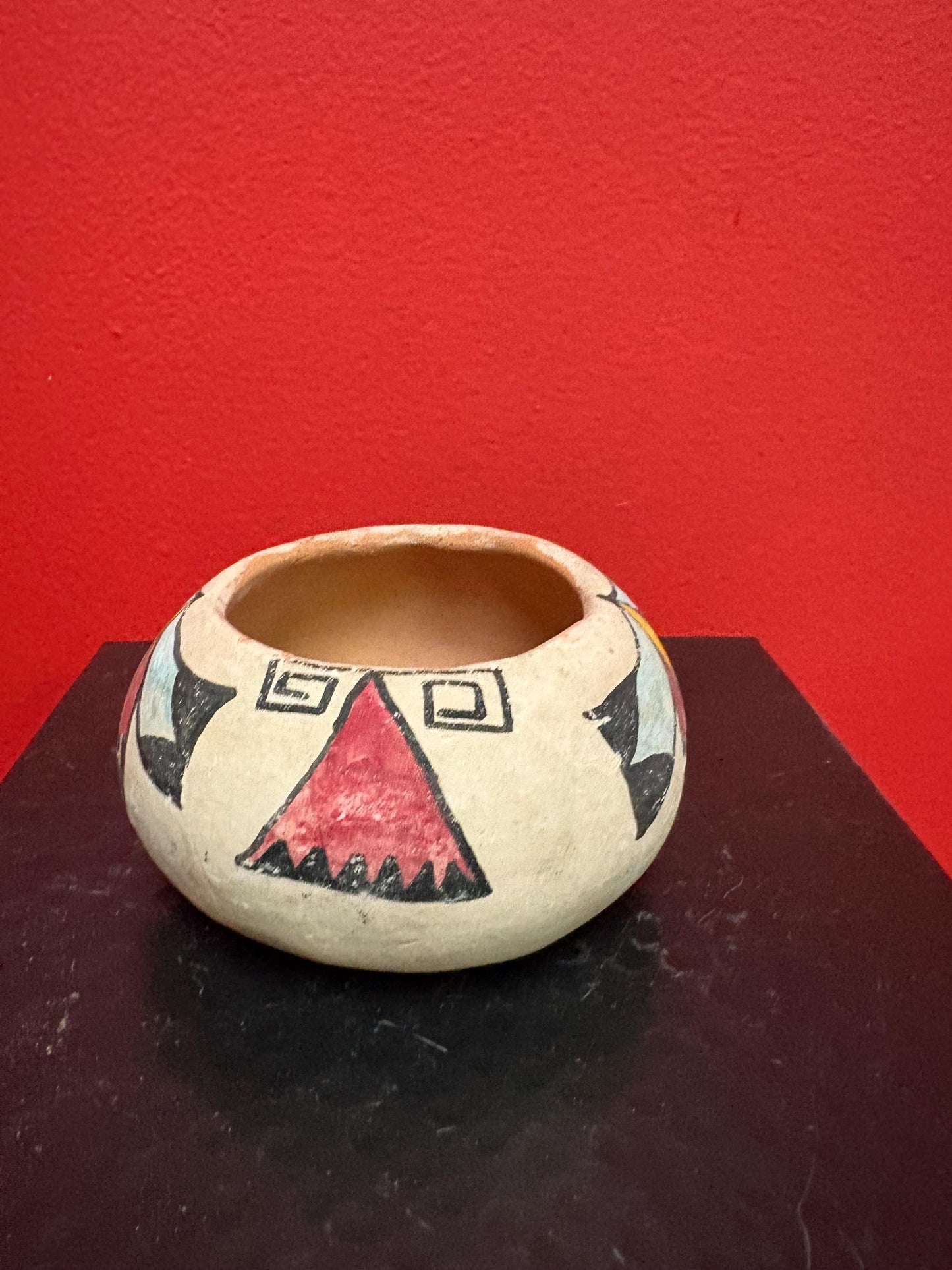 Navajo pottery - early 19 century 2.5 inch high by 3 inch wide American Navajo handmade pottery vessel great imagery museum quality