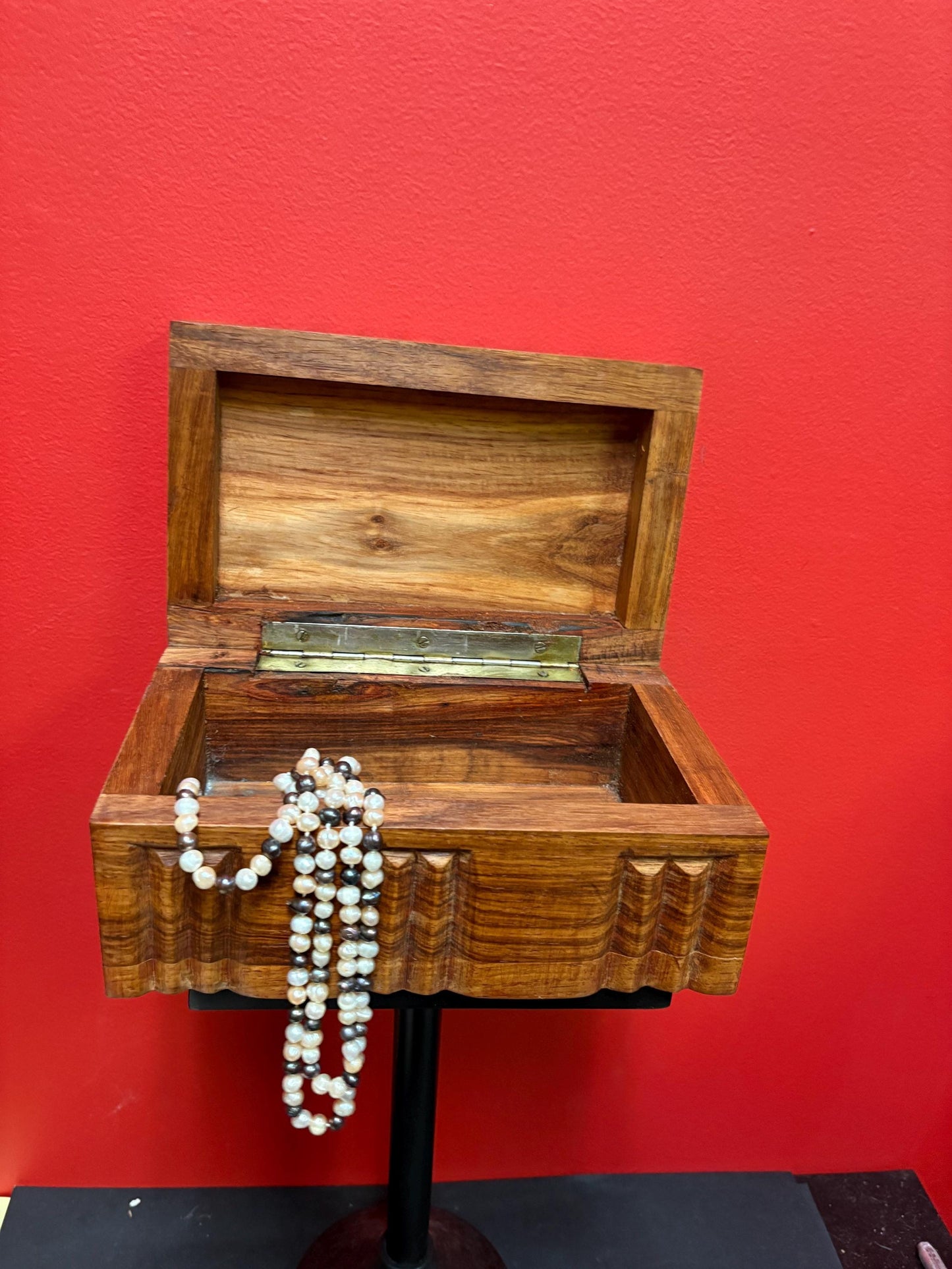 Fabulous old oceanic Islands solid wood 9.5 x 6 x 4.5 wooden box beautiful quality and the best eyes in the business wow great gift