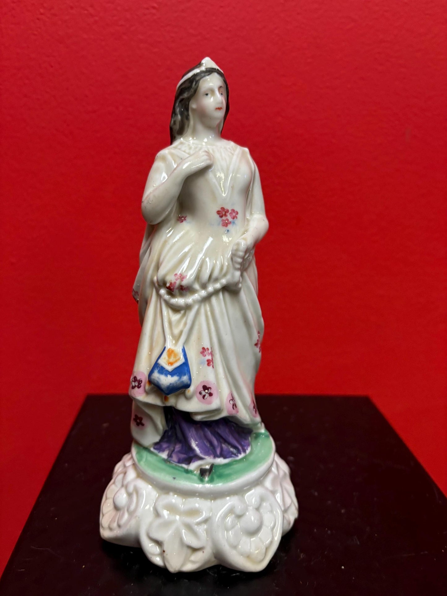 Beautiful  antique 7.5 inch tall Staffordshire statue of a victorian lady   great condition  1837 to 1875