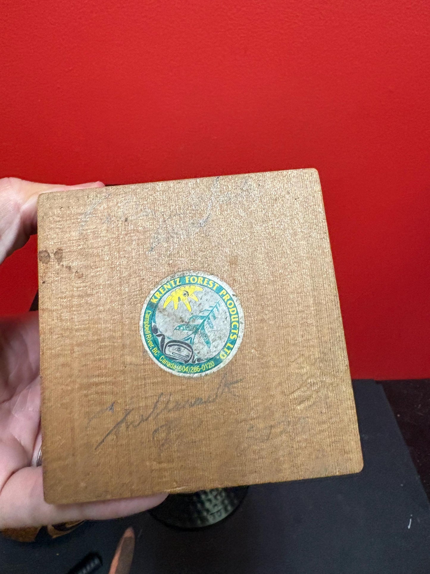 Beautiful small model indigenous first nations pacific West Coast potlatch box  4 x 4 by 3 inches high great imagery