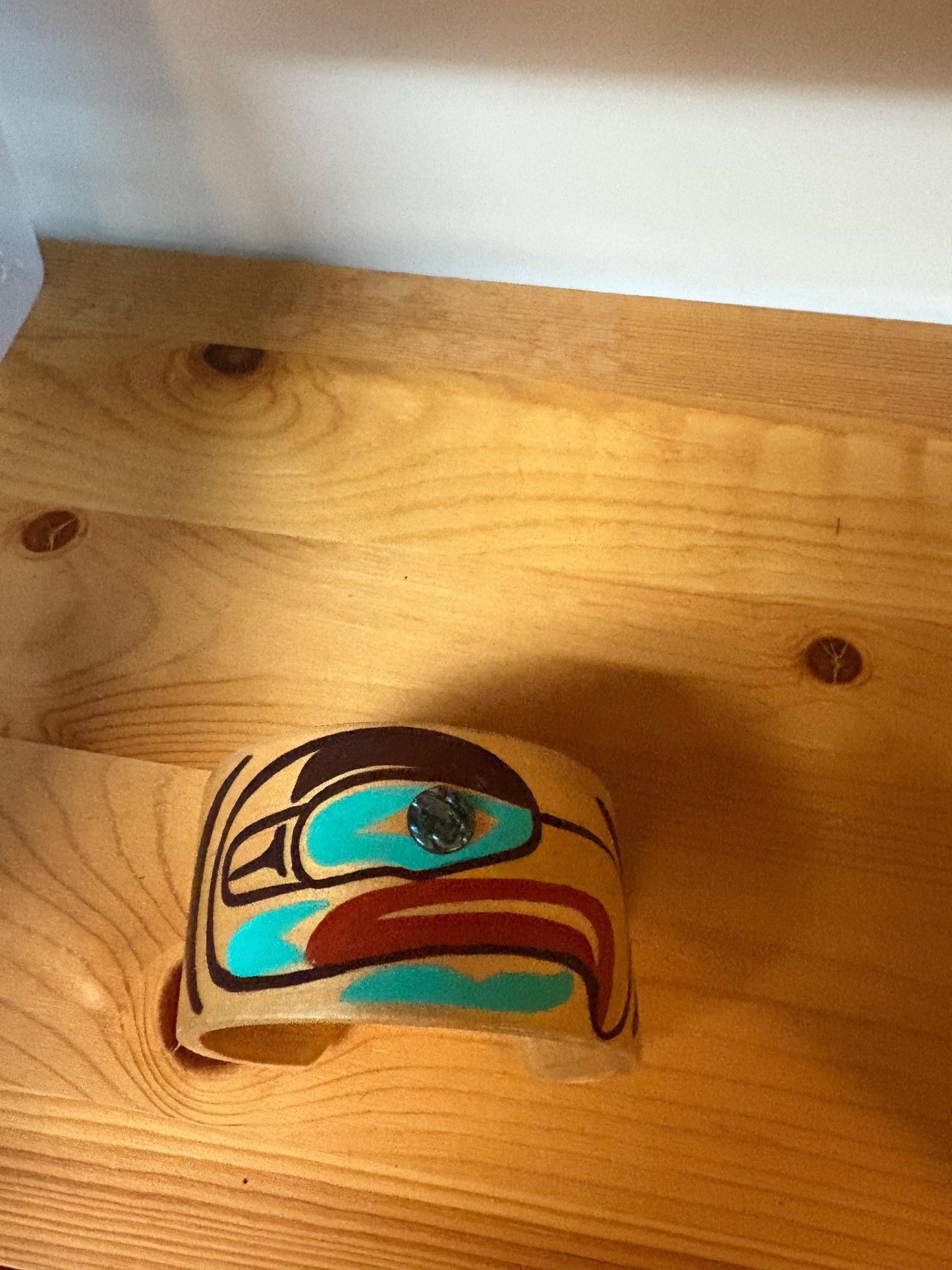 Fabulous indigenous first nation Pacific Northwest Coast 3 x 2 high signed in detailed Raven bracelet Cuff with abalone eye cedar beauty