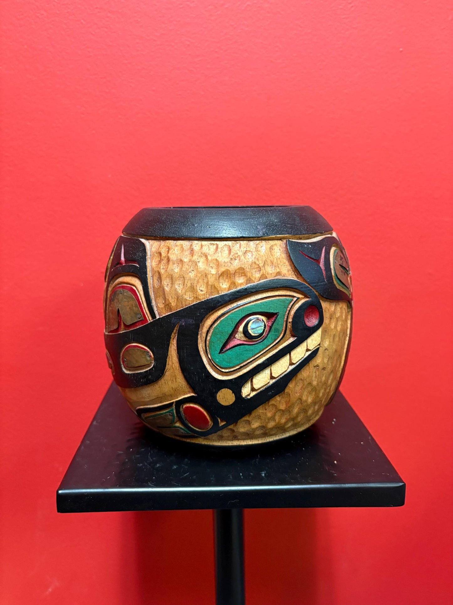 Wonderful indigenous first Nations Pacific Northwest Coast cedar paint killer whale bowl  6 1/2 x 5 1/2 wide - wow  - unsigned