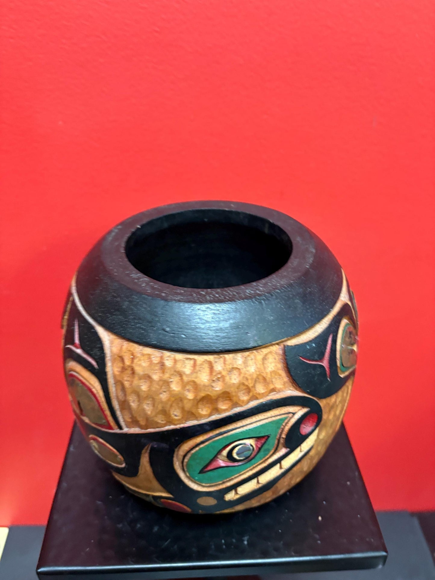 Wonderful indigenous first Nations Pacific Northwest Coast cedar paint killer whale bowl  6 1/2 x 5 1/2 wide - wow  - unsigned