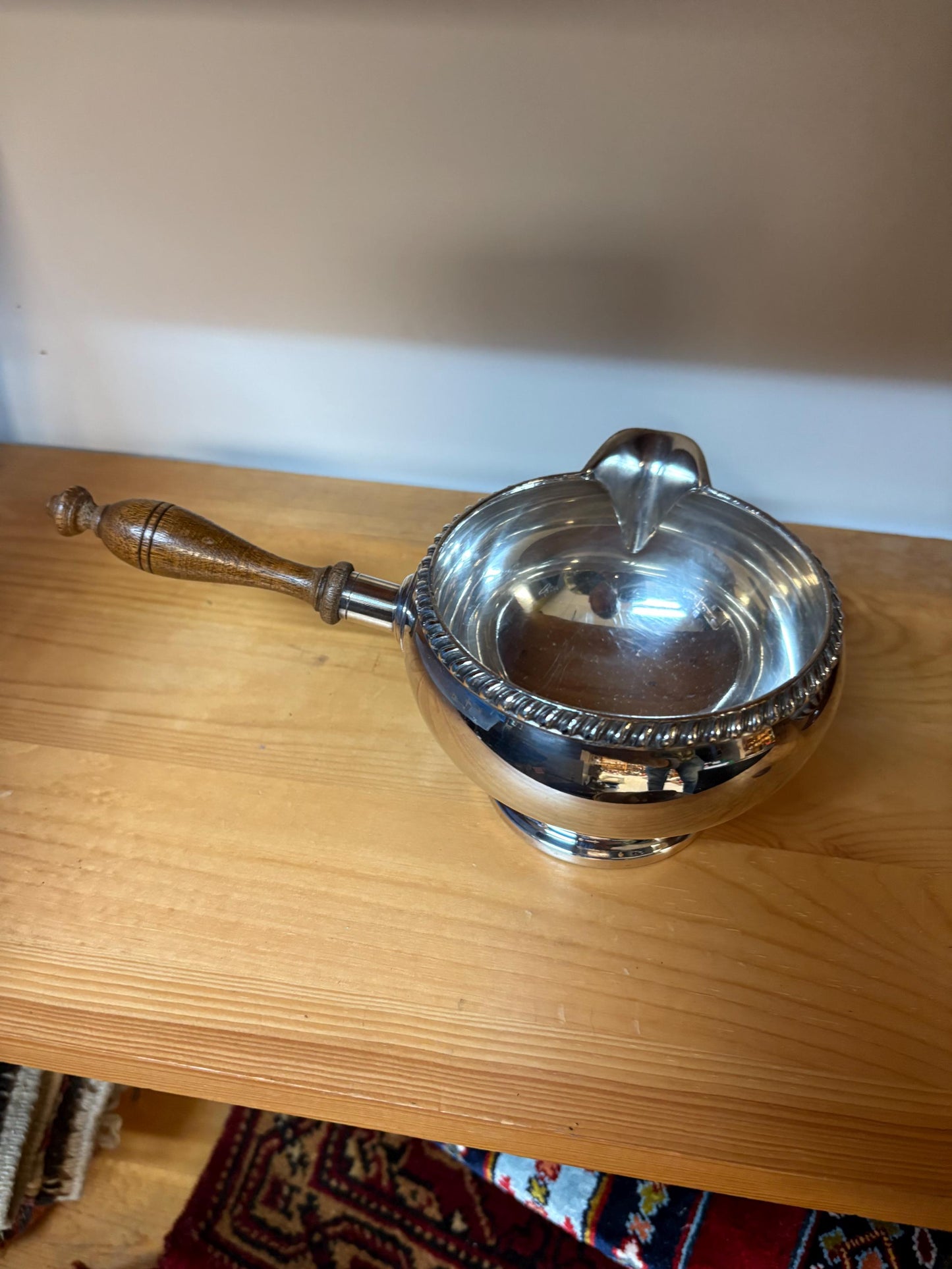 Beautiful antique silver plated 9 x 4x 3 inch high gravy boat with wooden handle regal perfect gift or to use