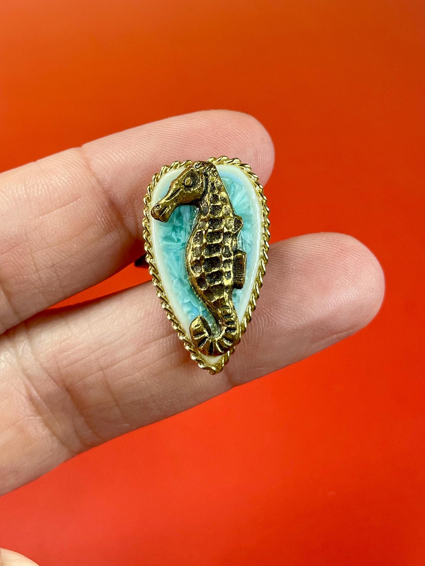 Vintage Goldtone Seahorse cufflinks perfect gift -