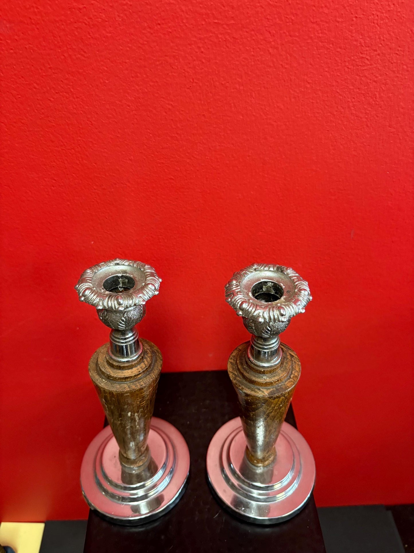 Pair of lovely 9 inch antique oak and silver plate candlesticks  perfect for the table or a gift  great value