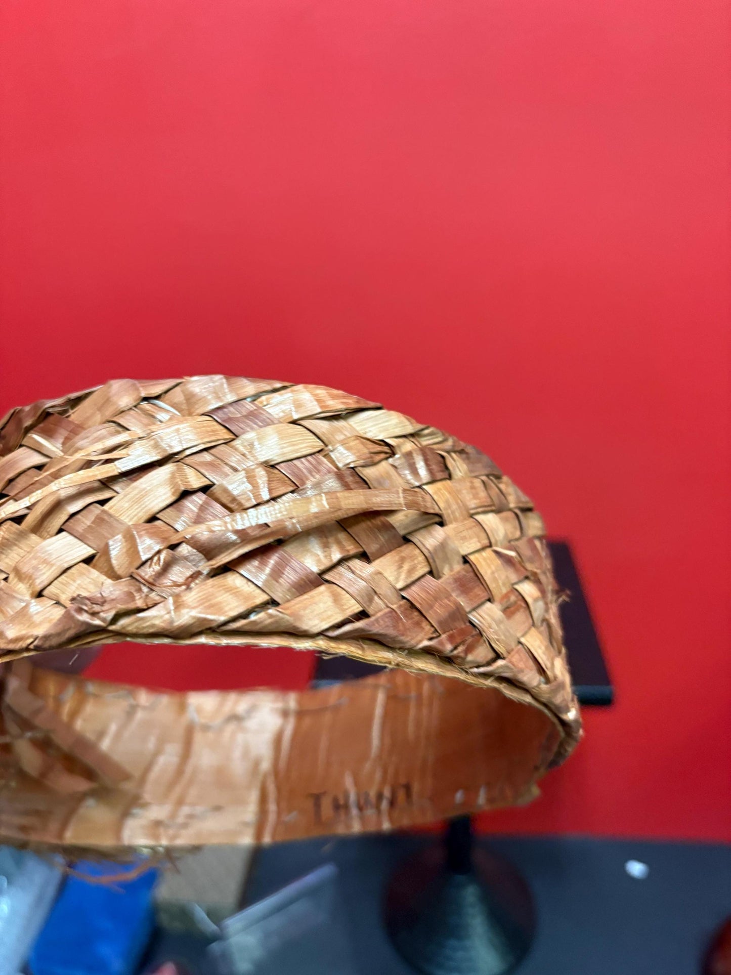 Beautiful antique indigenous Canadian First Nations 7 1/2 x 2 high cedar bark head dress nice condition famous artist Tony Hunt - wow