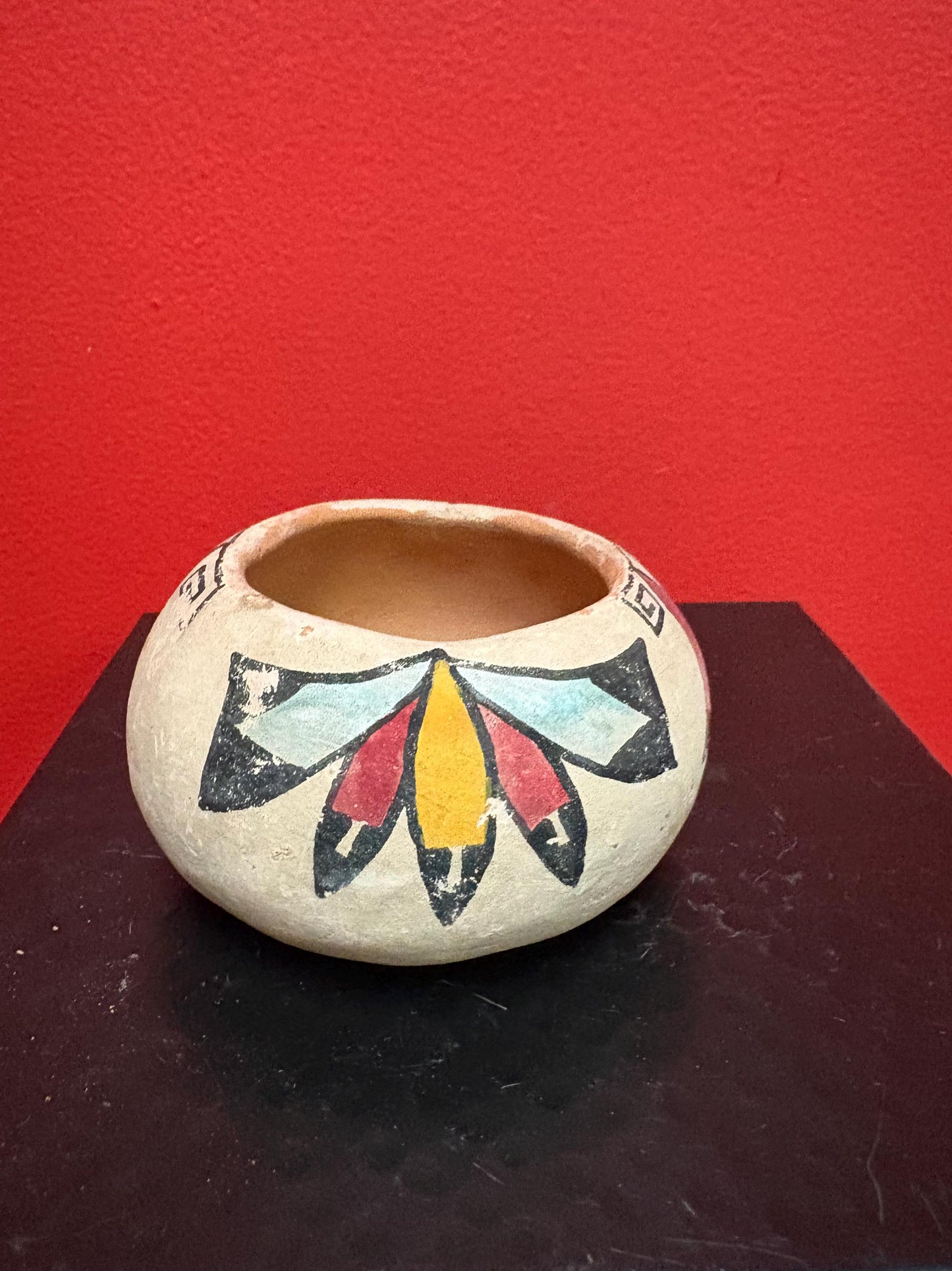 Navajo pottery - early 19 century 2.5 inch high by 3 inch wide American Navajo handmade pottery vessel great imagery museum quality