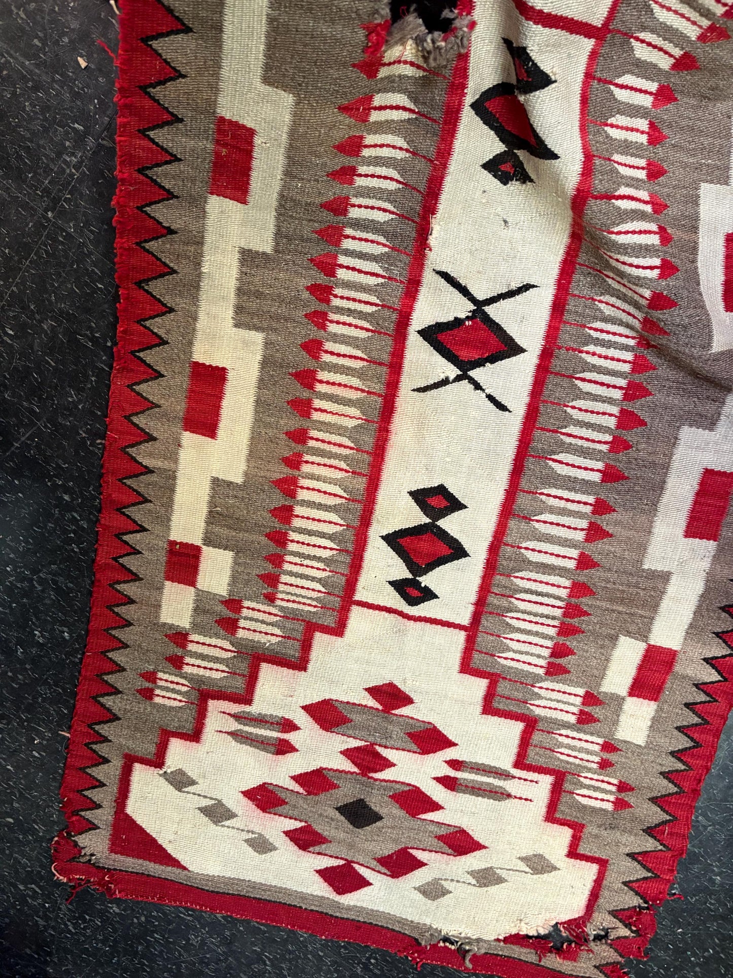 rare 68 x 34 inch early 19 century American indigenous First Nations woven trade blanket with damage important piece of navajo history -