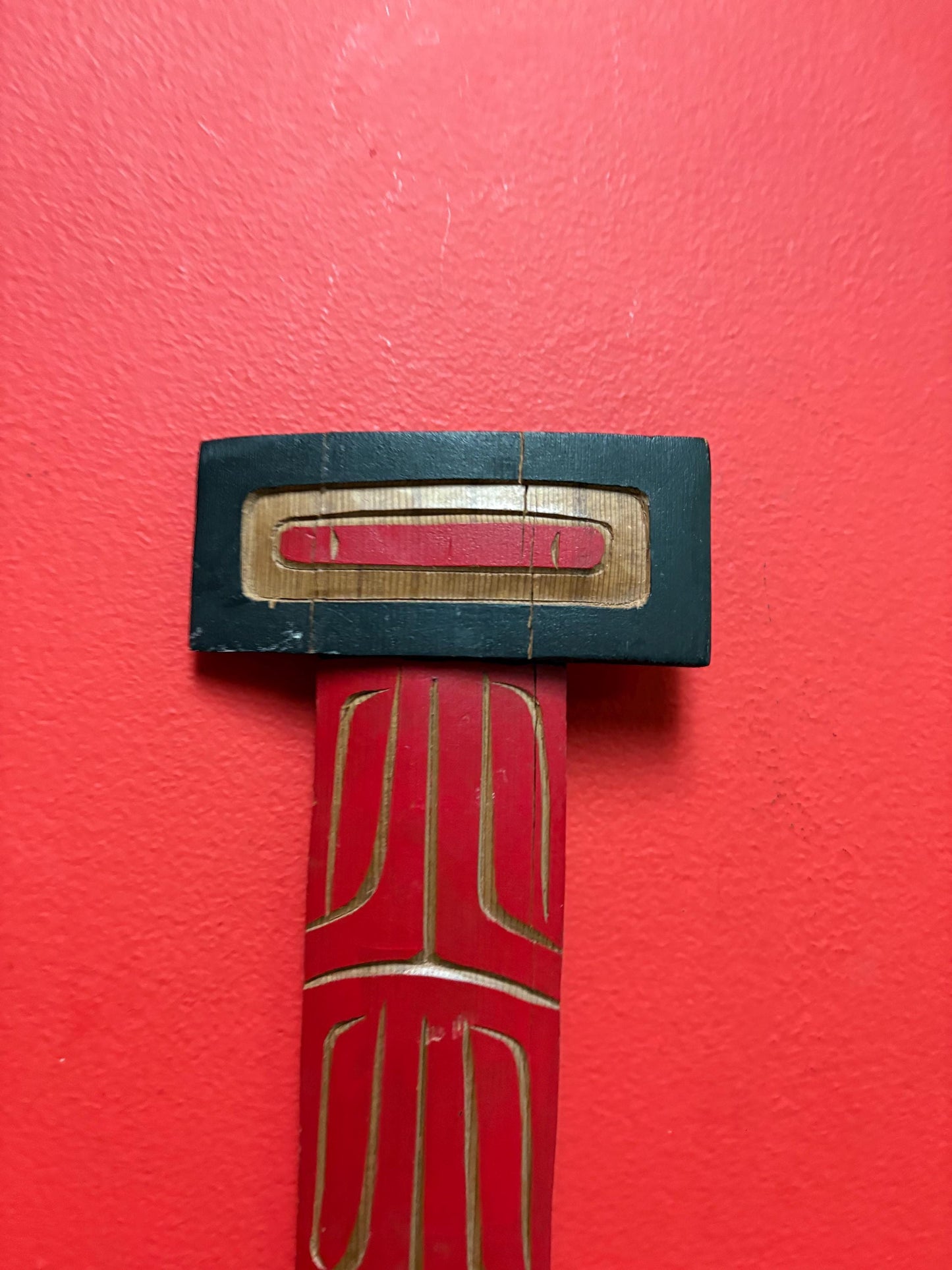 Beautiful indigenous first nations Pacific Northwest coast Neil Baker polychrome painted cedar paddle great detail 17 x 5 wide