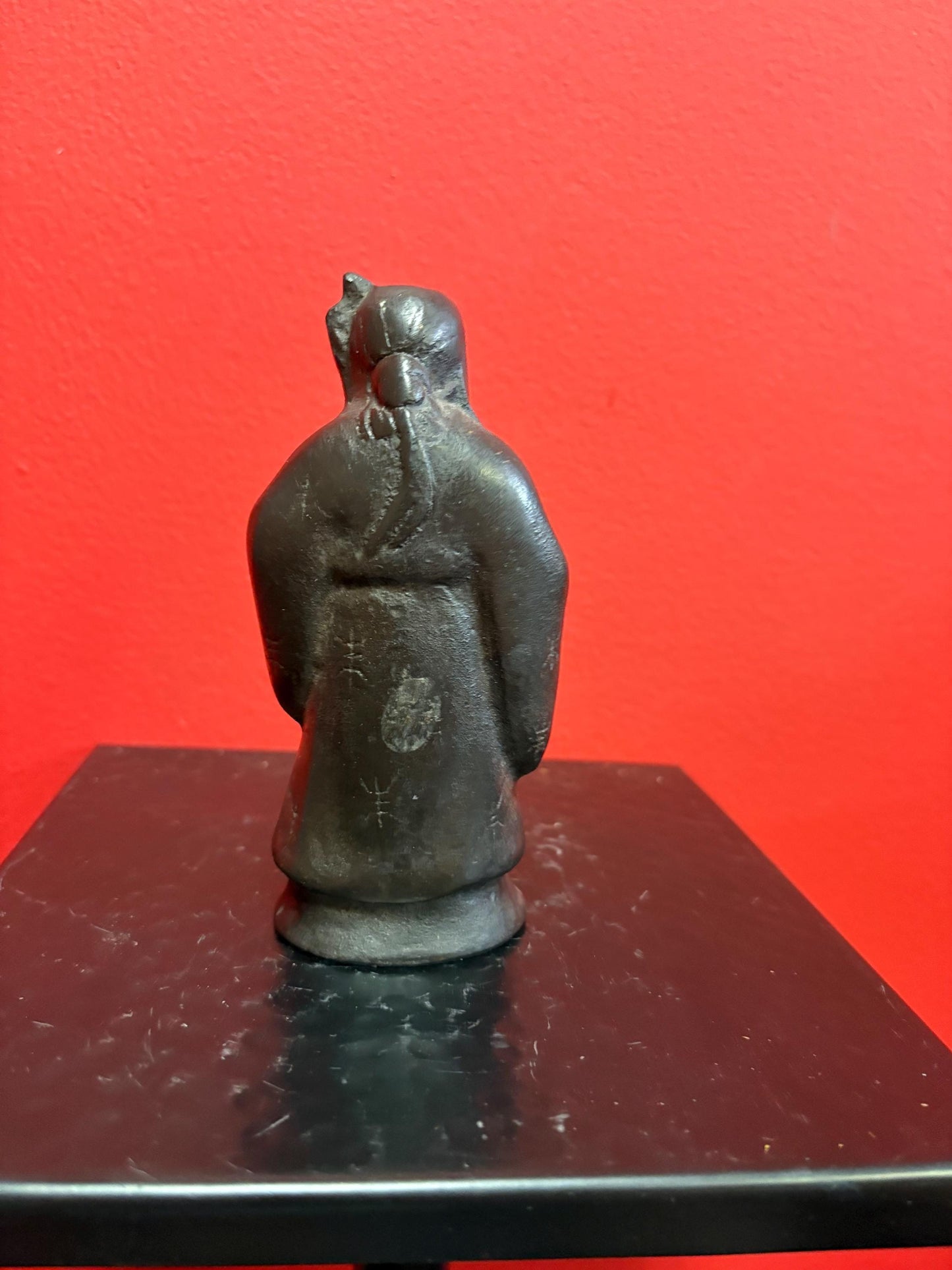 Beautiful antique Chinese bronze statue of Confucius  5 1/2 inches high with great patina