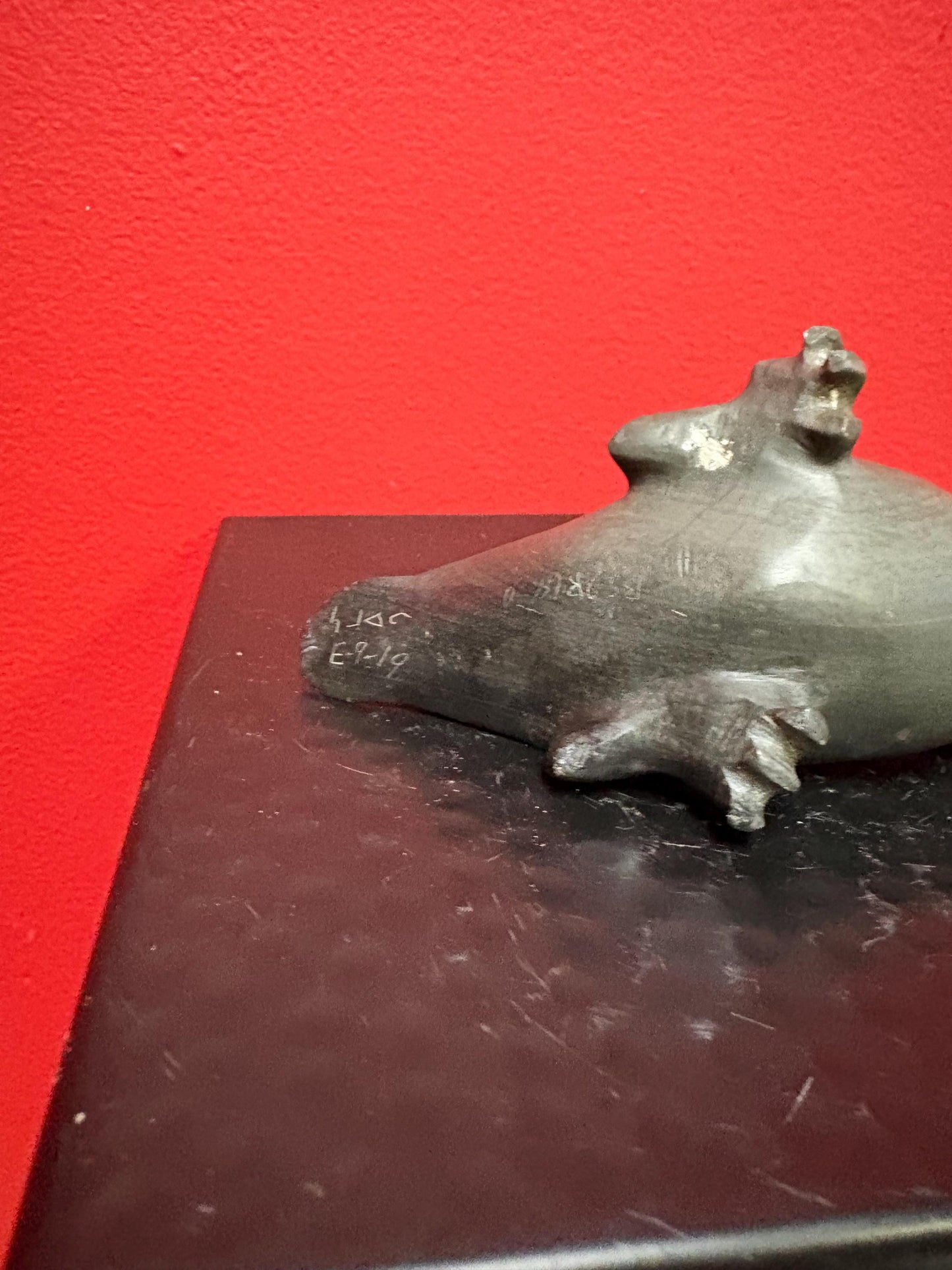 Unique indigenous Inuit soapstone signed bird 6 x 3 high great condition Super-value