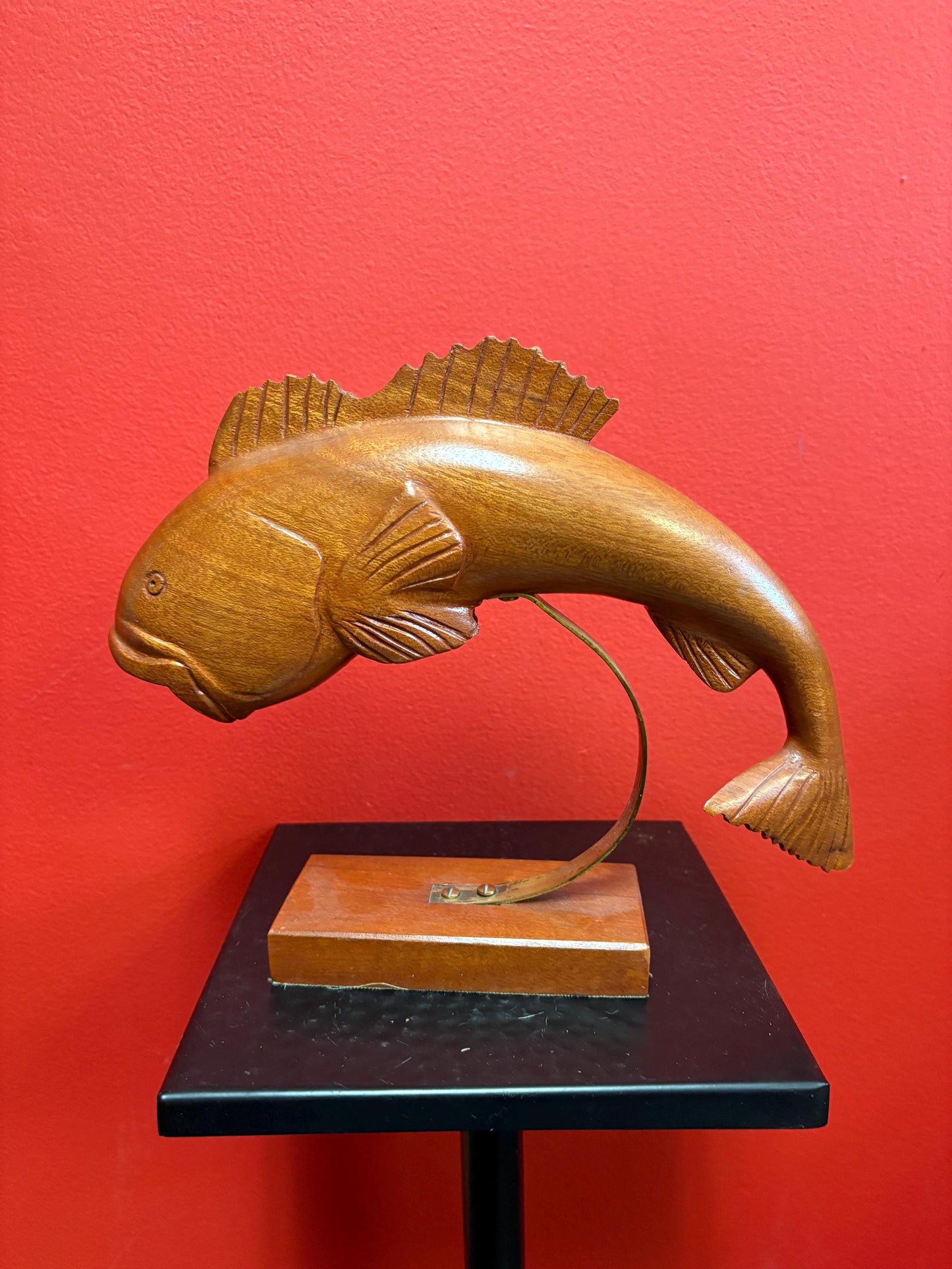 10 x 9 wooden jumping fish on stand  vintage cool  perfect gift  the one that got away  great value