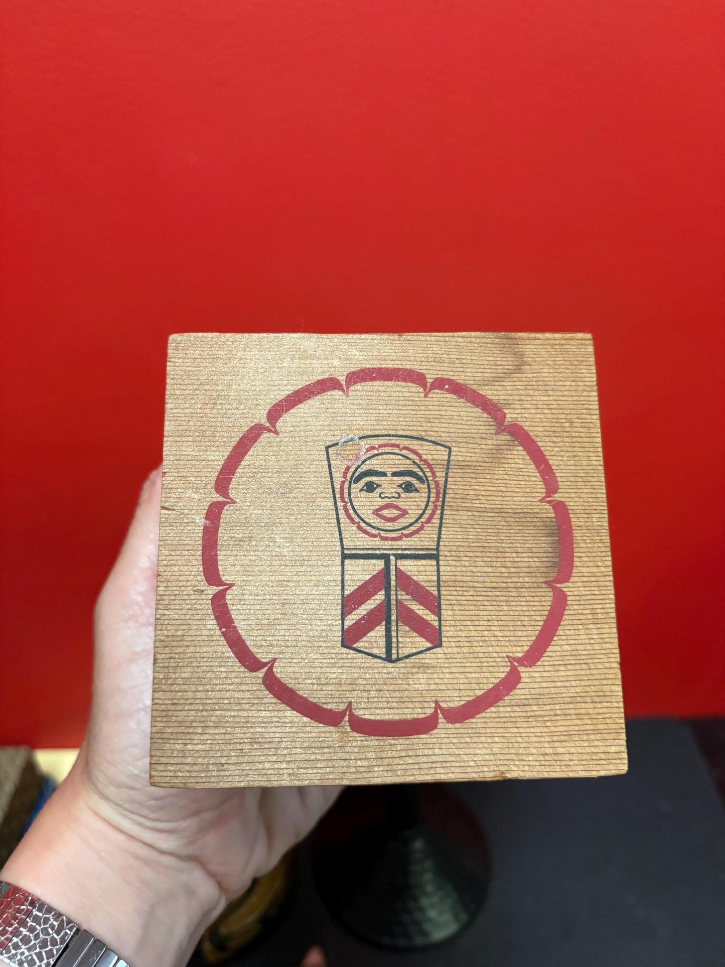 Beautiful small model indigenous first nations pacific West Coast potlatch box  4 x 4 by 3 inches high great imagery