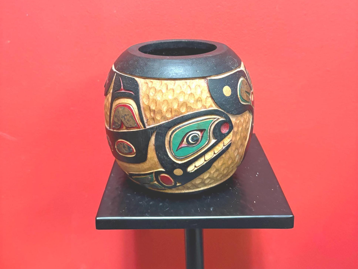 Wonderful indigenous first Nations Pacific Northwest Coast cedar paint killer whale bowl  6 1/2 x 5 1/2 wide - wow  - unsigned