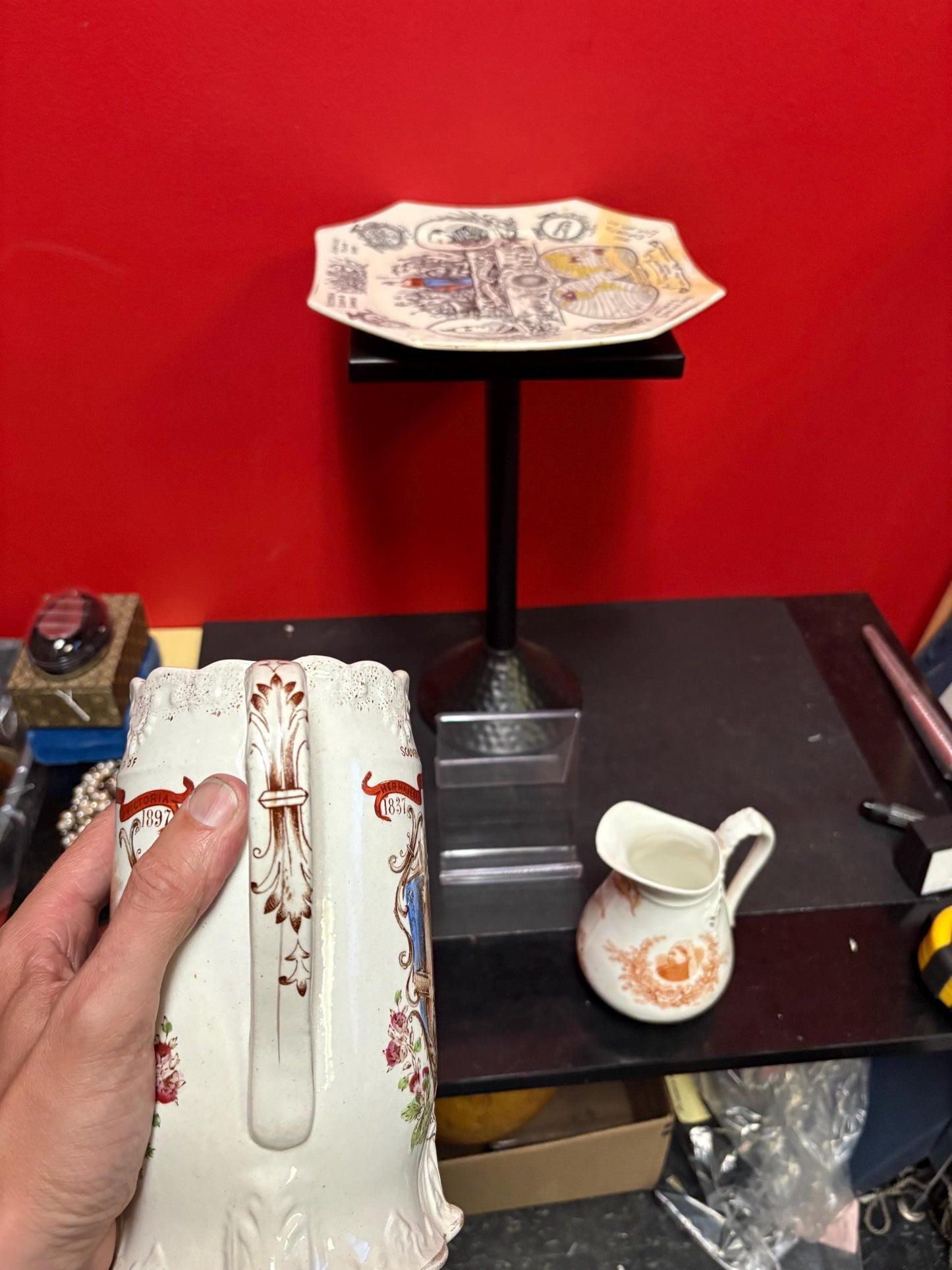 Beautiful lot of early antique Queen Victoria memorabilia all slightly damaged wonderful decoration and great value - wow - all inc