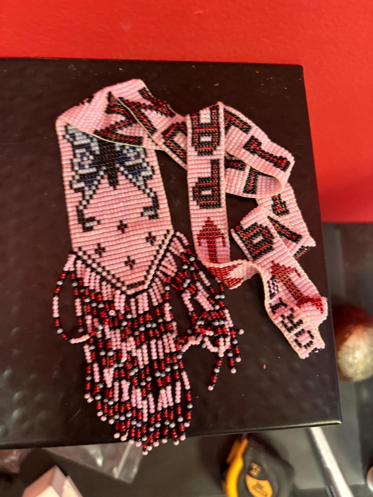 Beautiful indigenous First Nations beaded necklace representing PAPILLON great condition