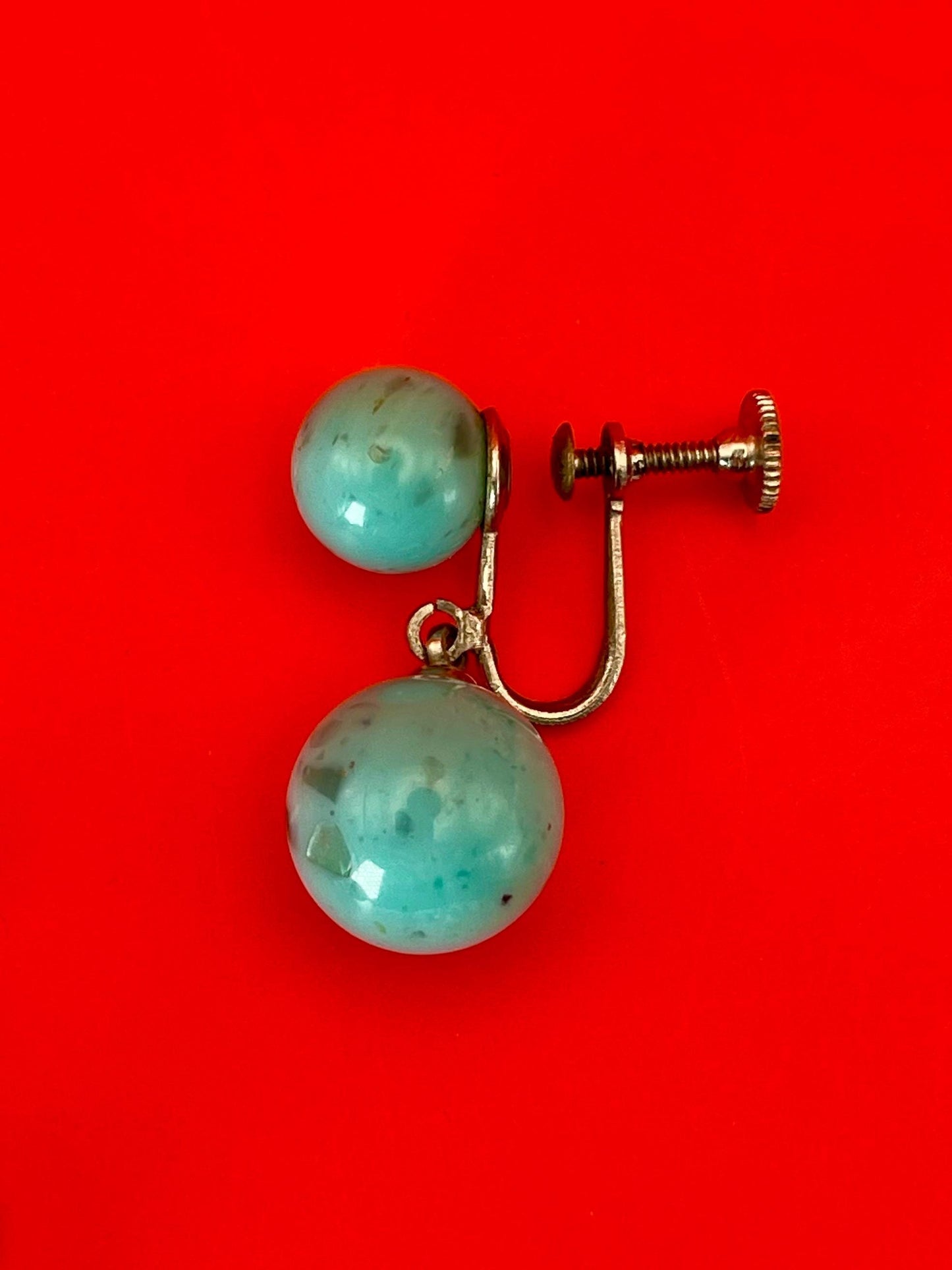 Pair of lovely Blue Bead screw on earrings   great value
