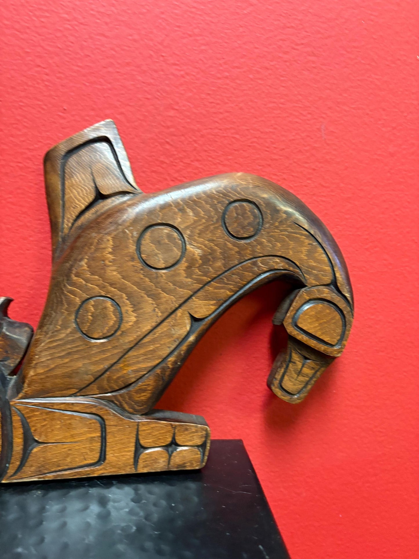 High-quality 15 x 4 indigenous first nation Pacific Northwest Coast signed  Stan Hunt killer whale transformation plaque needs hanger -RS