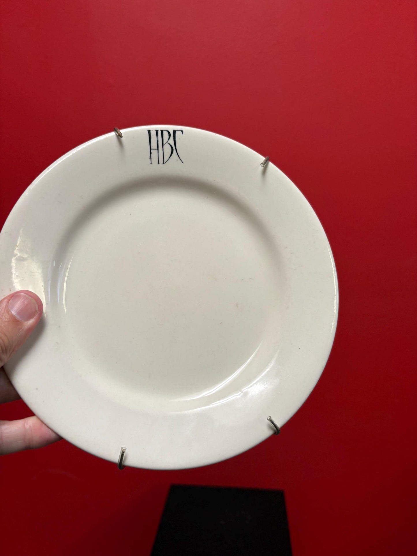 Beautiful rare Hudson Bay Company, HBC antique plate perfect condition - 8 inches across wow